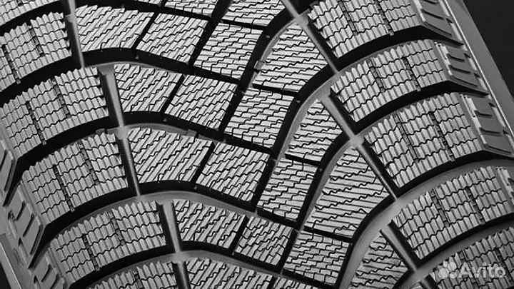 Pirelli Ice Zero FR 245/45 R18 100H