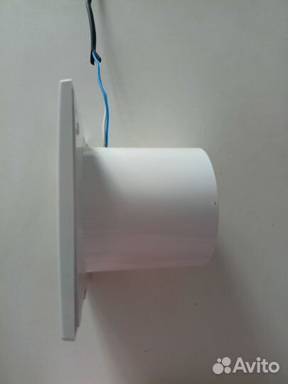 Вентилятор вытяжной 100 мм