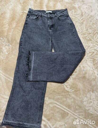 Джинсы широкие