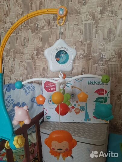 Мобиль на кроватку с проектором