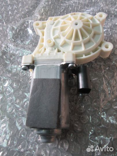 Моторчик стеклоподъемника задний Ford Explorer 5