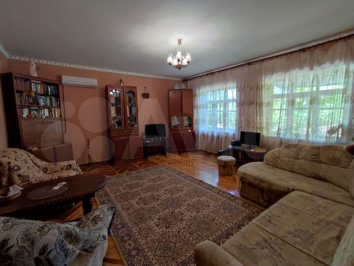 Дом 228 м² на участке 13 сот.