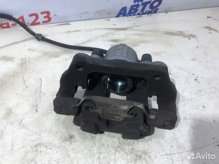 Суппорт тормозной передний правый Bmw 116 F20