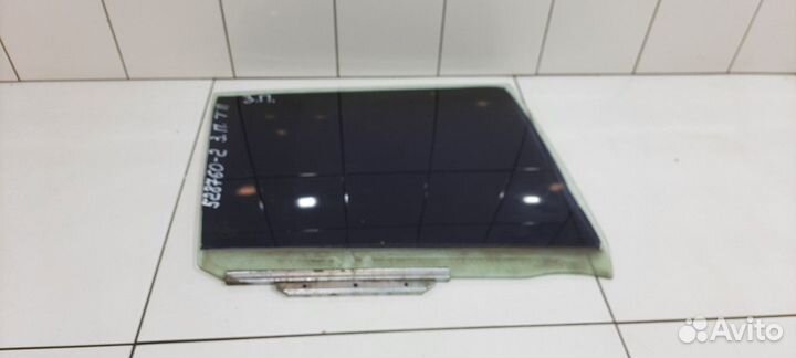 Стекло двери заднее правое