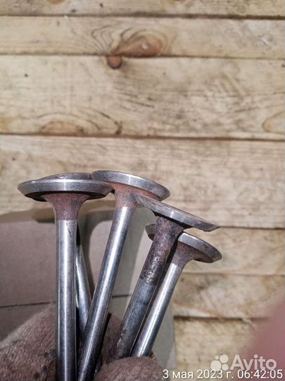 Клапана грм Москвич 412