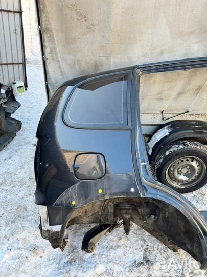 Правое заднее крыло, средняя стойка шевроле нива