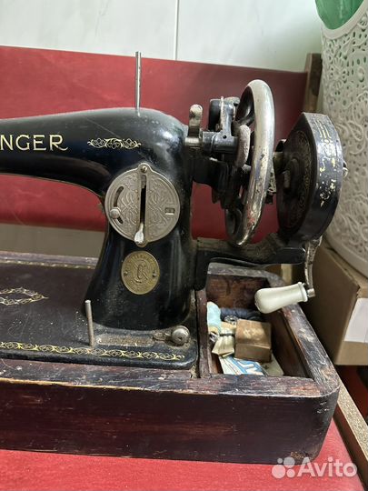 Швейная машина Singer