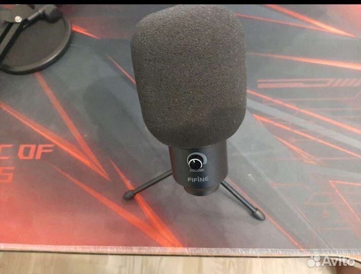 Студийный микрофон