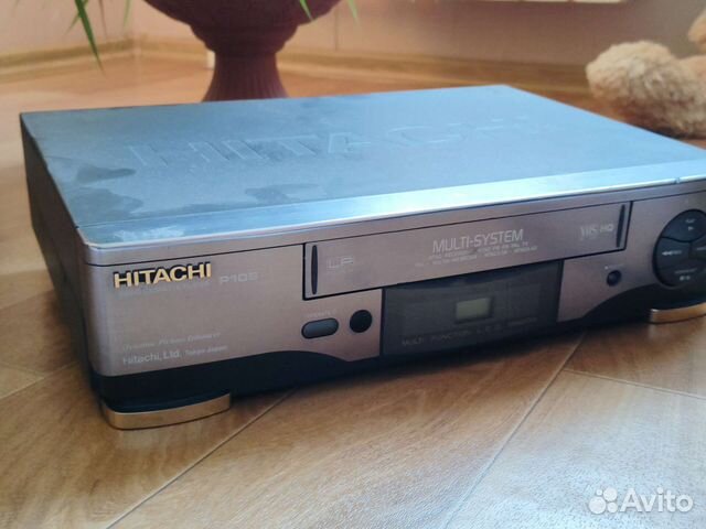 Видеомагнитофон hitachi