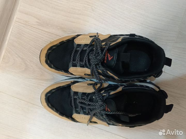Кроссовки мужские39 размер