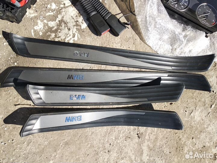 Декоративные накладки на пороги бмв е60