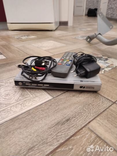 Ресивер триколор gs u510