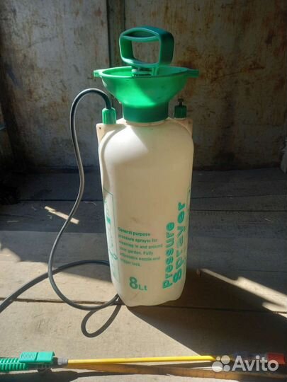Опрыскиватель садовый 8л