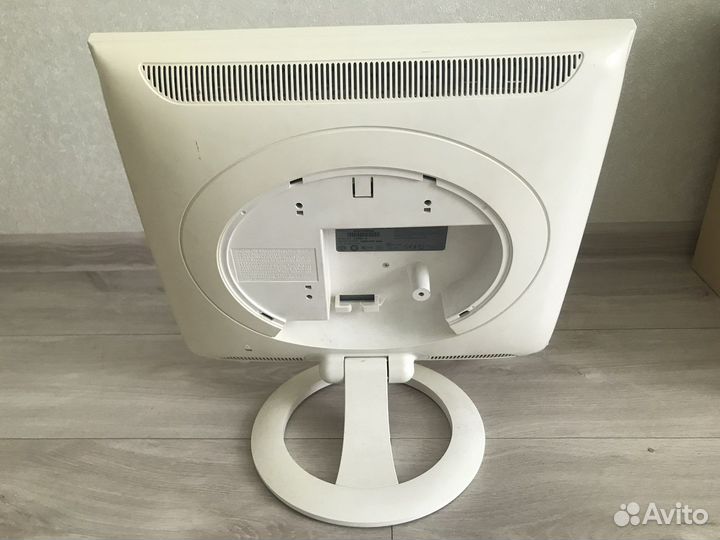 Монитор 17” LG flatron