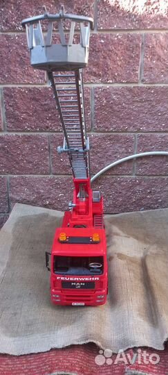 Машинка на радиоуправлении