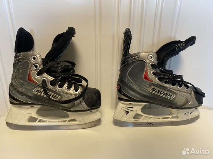 Хоккейные коньки Bauer Vapor размер 11Y