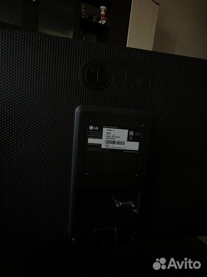 Монитор LG 21.5