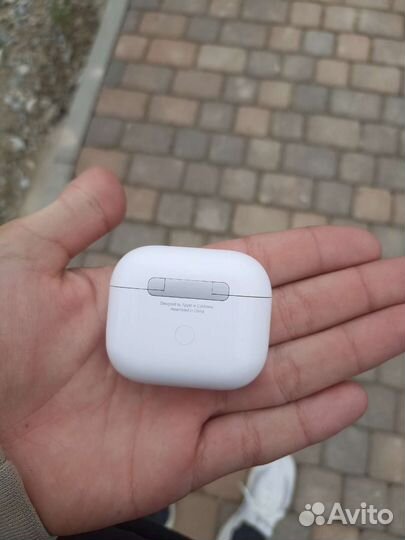 AirPods 3 поколения