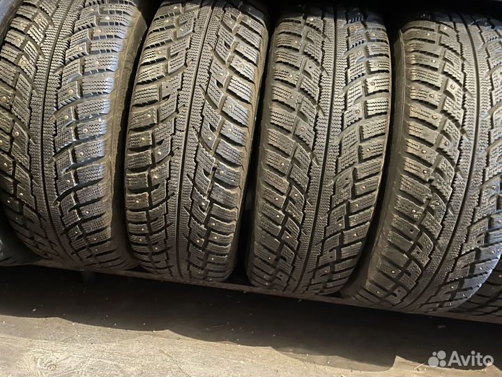 Kumho I'Zen RV Stud KC16 235/60 R18