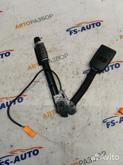 Замок ремня безопасности передний левый Ford