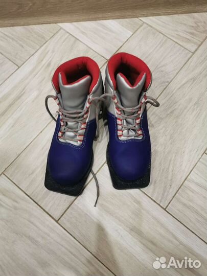 Лыжные ботинки