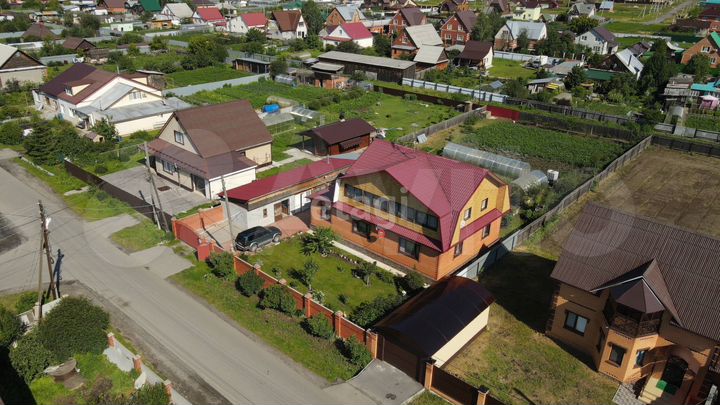 Дом 199,3 м² на участке 12,5 сот.