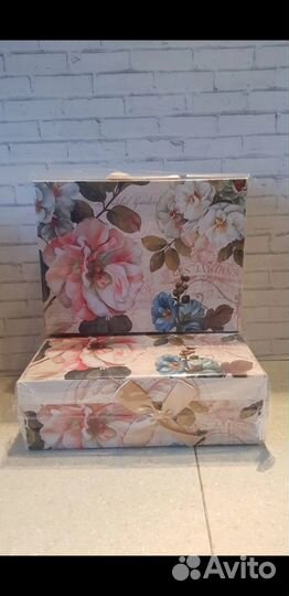 Коробка для подарков/хранения