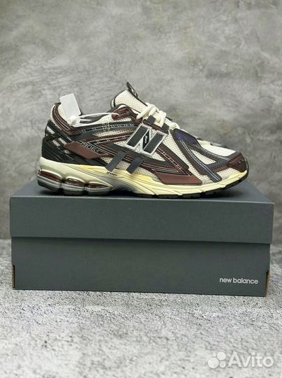 Кроссовки New Balance 1906 lux