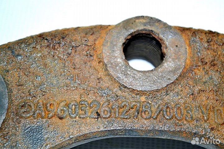 Кронштейн амортизатора ведущего моста, верхний пра