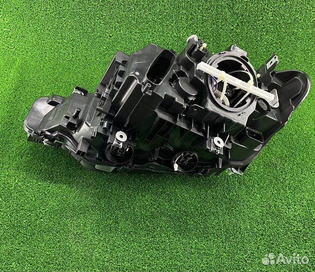 Фара правая Ф30