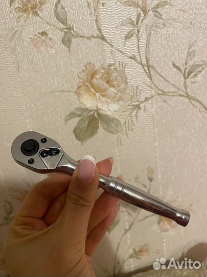 Ключ трещотка 1/4