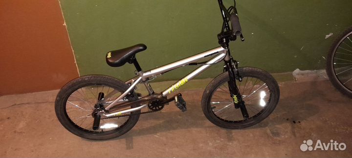 BMX Mongoose Legion L10