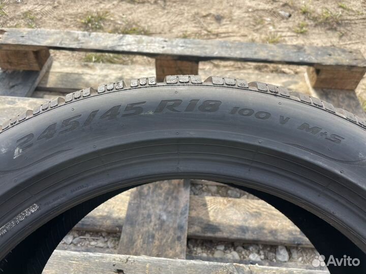 Pirelli P Zero Winter 245/45 R18
