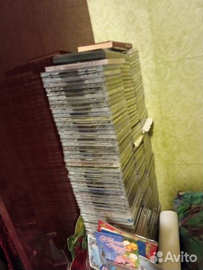 Диски с музыкой касеты мп3 bvb видио плеер касеты