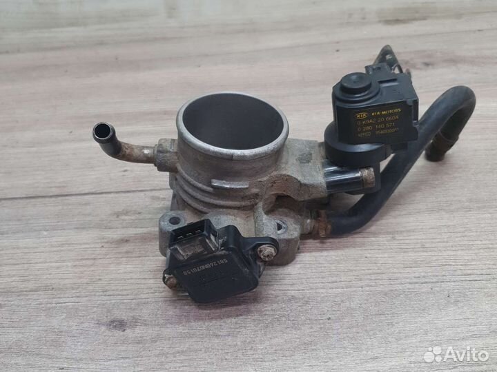 Заслонка дроссельная kia rio 1 1.5 в сборе