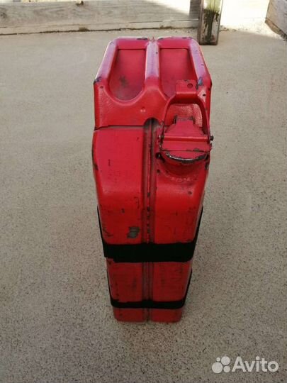 Канистры металлические 20 литров