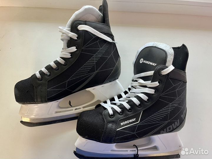 Коньки хоккейные 36 размер