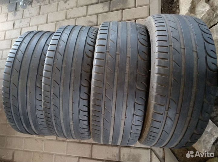 Tigar UHP Ultra High Performance 215/45 R17 91W