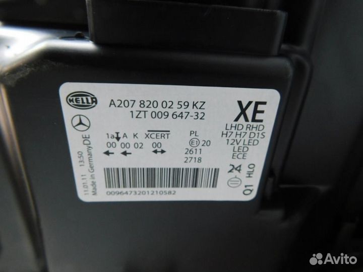 Фара правая Mercedes-Benz E-Class