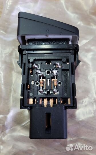 Кнопка выкл обогрева стекла Hyundai/Kia