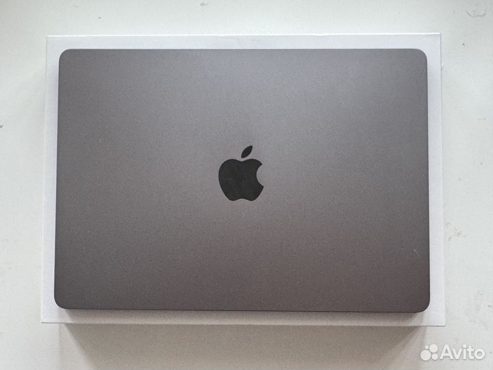 Apple macbook air 13 2022 m2