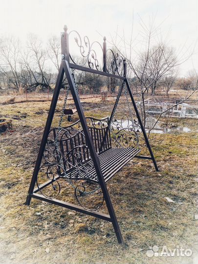 Садовые качели кованые