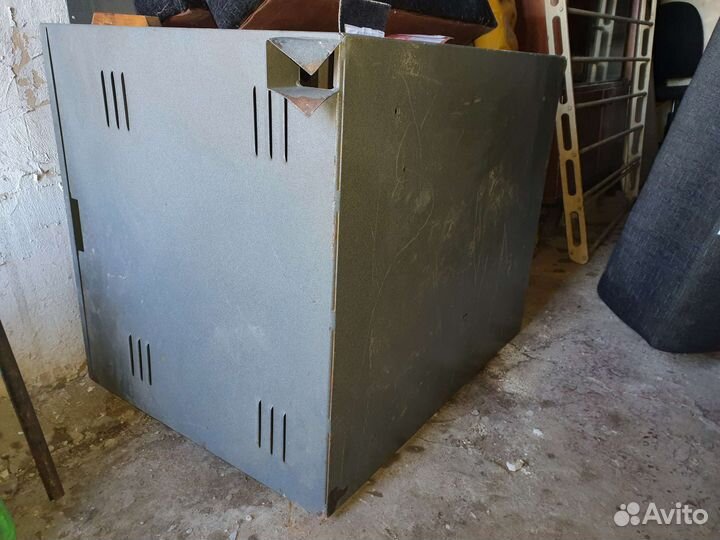 Шкаф металлический телекоммуникационный настенный