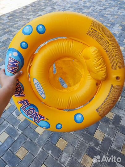 Круг для плавания для малыша
