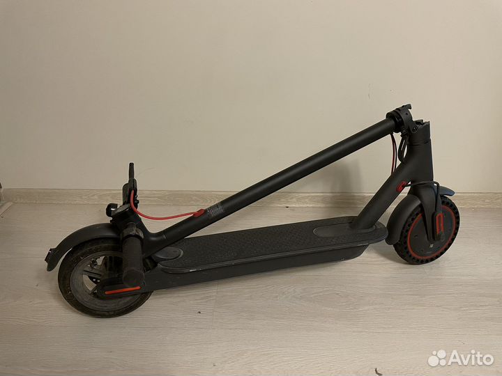 Электро самокат xiaomi M365 PRO