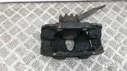 Суппорт тормозной передний правый peugeot 308 1 (8