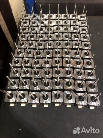 Шаговый двигатель