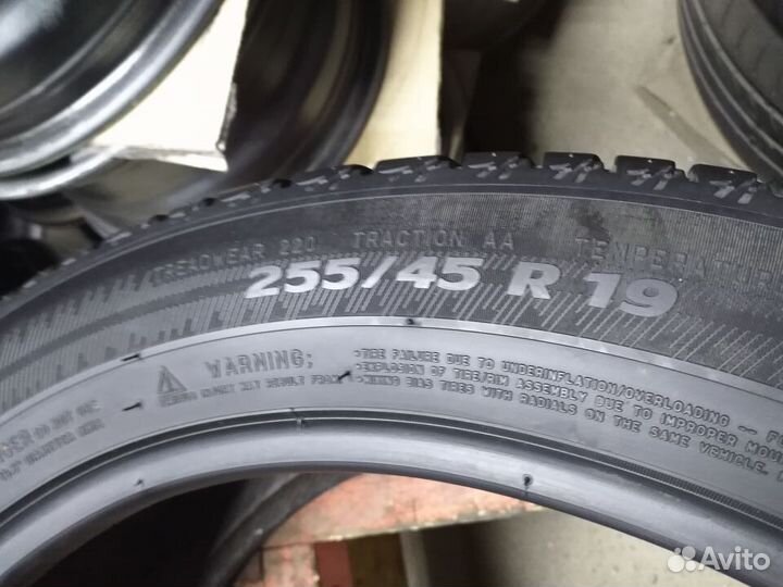 Michelin Latitude Sport 3 255/45 R19