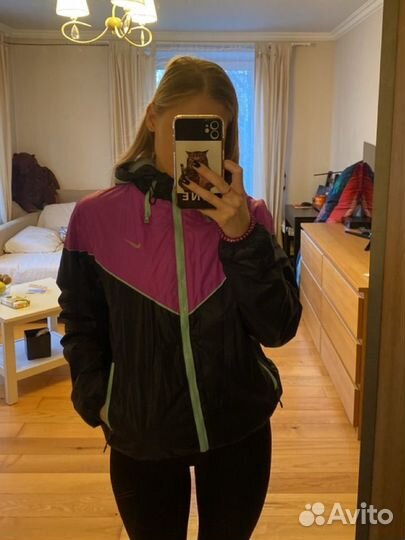 Куртка ветровка