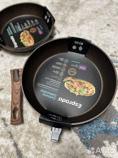 Новая алюминиевая сковорода, 28 см